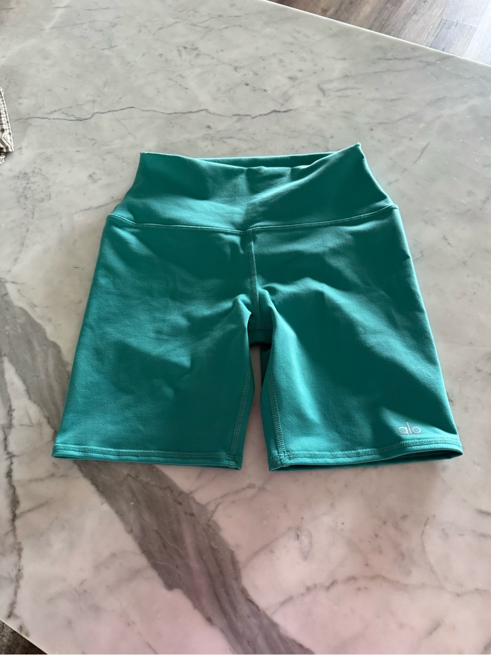 ALO Yoga High-Waist Biker Shorts in Teal Size Small